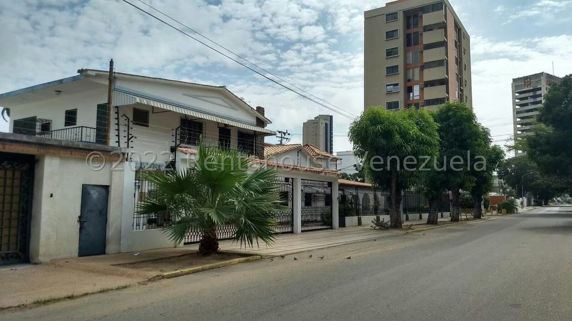 Casa (Colonial) en Venta en Avenida Baralt, Zulia - 13