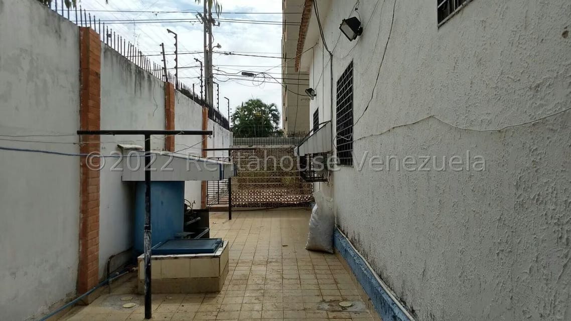 Casa (Colonial) en Venta en Avenida Baralt, Zulia - 24