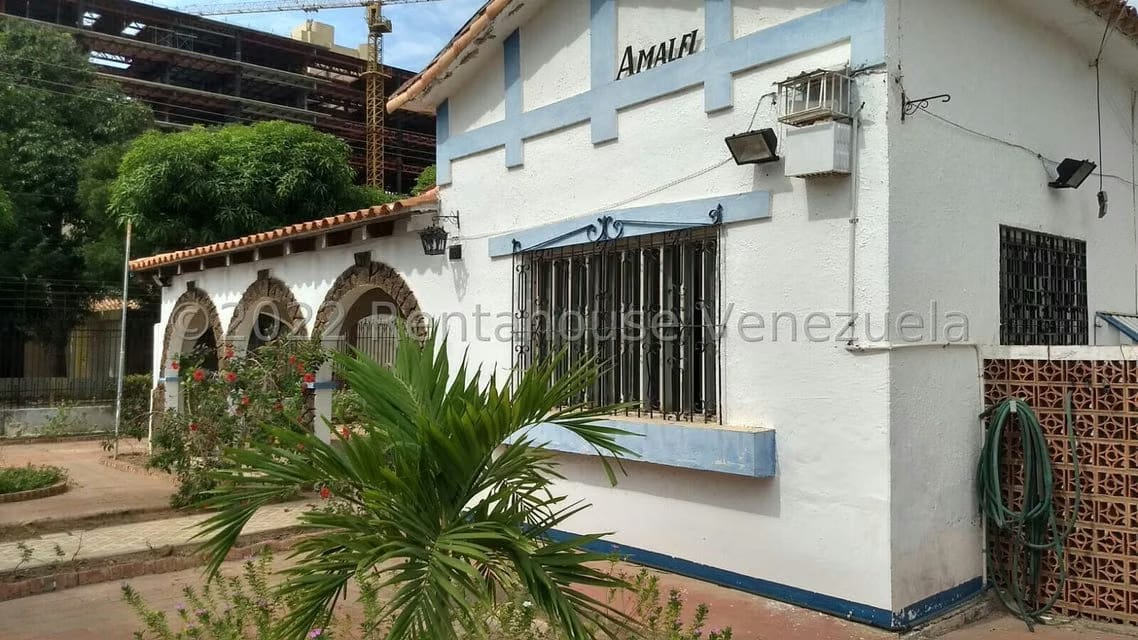 Casa (Colonial) en Venta en Avenida Baralt, Zulia - 27