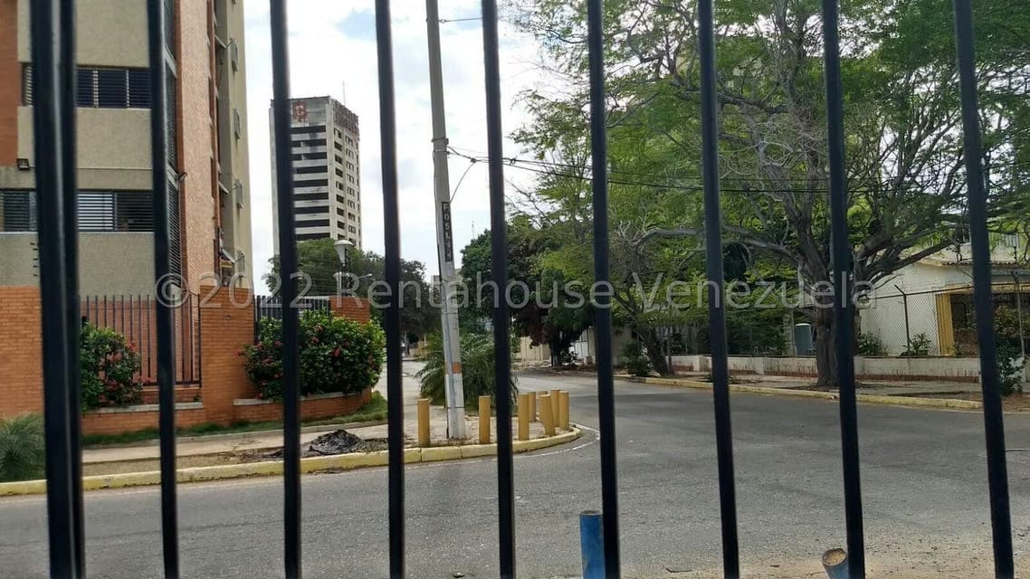Casa (Colonial) en Venta en Avenida Baralt, Zulia - 34