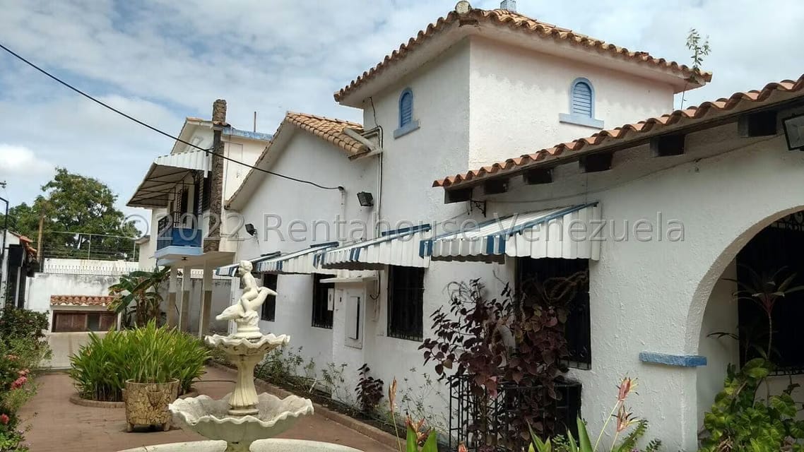 Casa (Colonial) en Venta en Avenida Baralt, Zulia - 35