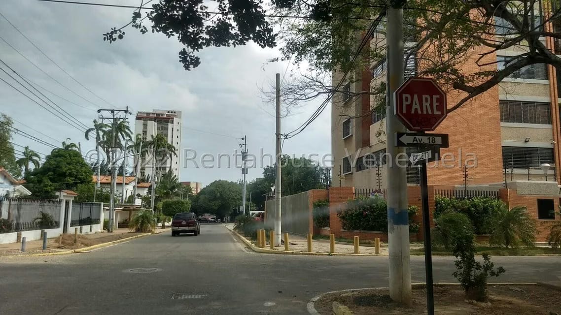 Casa (Colonial) en Venta en Avenida Baralt, Zulia - 5