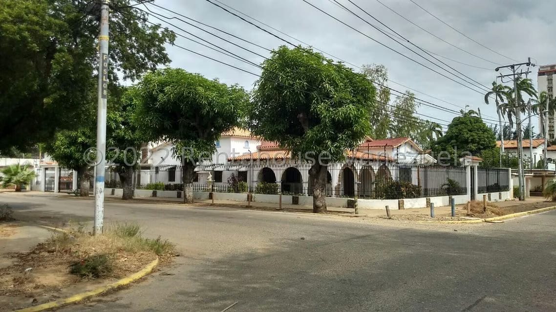 Casa (Colonial) en Venta en Avenida Baralt, Zulia - 6