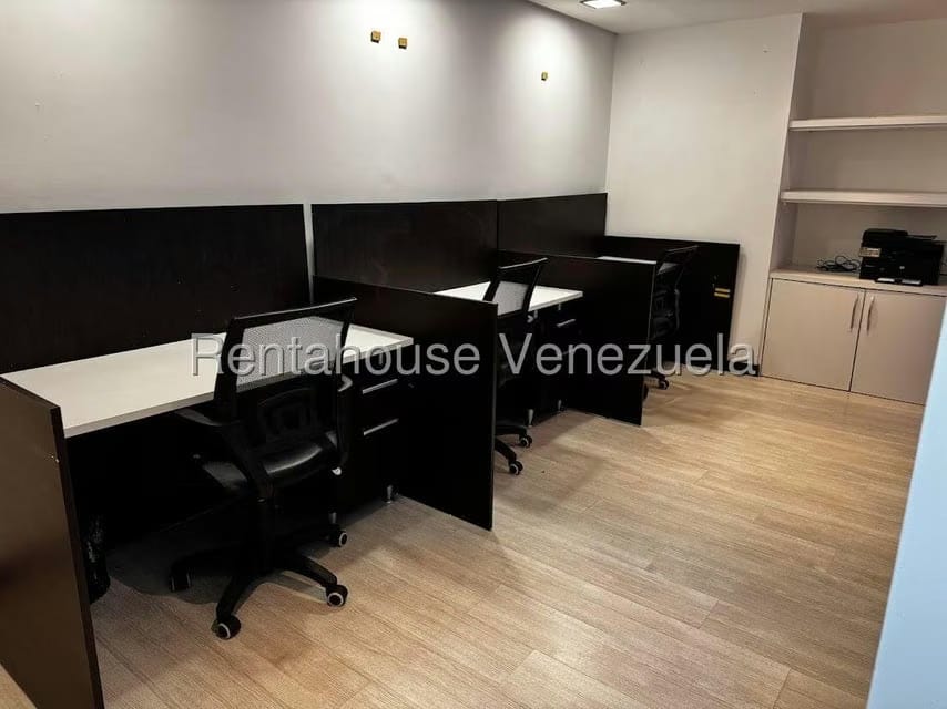 Comercial (Oficina) en Venta en Los Samanes, Distrito Metropolitano - 6
