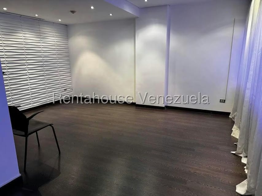 Comercial (Oficina) en Venta en Los Samanes, Distrito Metropolitano - 8