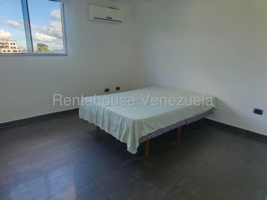 Apartamento (1 Nivel) en Alquiler en Colinas de Bello Monte, Distrito Metropolitano - 15