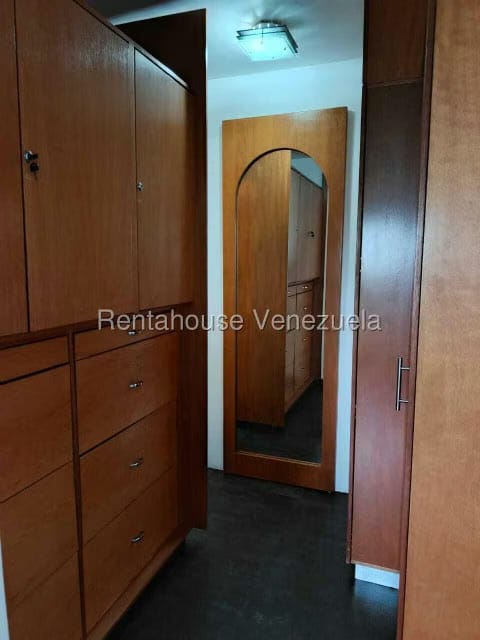 Apartamento (1 Nivel) en Alquiler en Colinas de Bello Monte, Distrito Metropolitano - 18