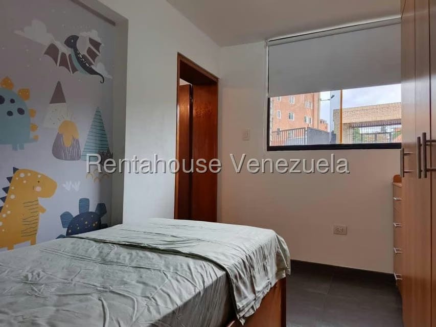 Apartamento (1 Nivel) en Alquiler en Colinas de Bello Monte, Distrito Metropolitano - 25