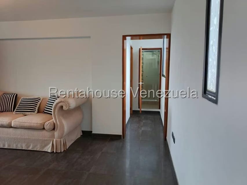 Apartamento (1 Nivel) en Alquiler en Colinas de Bello Monte, Distrito Metropolitano - 27