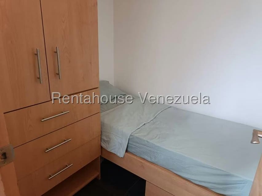Apartamento (1 Nivel) en Alquiler en Colinas de Bello Monte, Distrito Metropolitano - 31