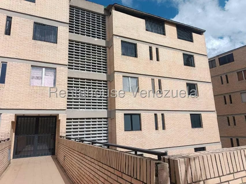 Apartamento (1 Nivel) en Alquiler en Colinas de Bello Monte, Distrito Metropolitano - 39