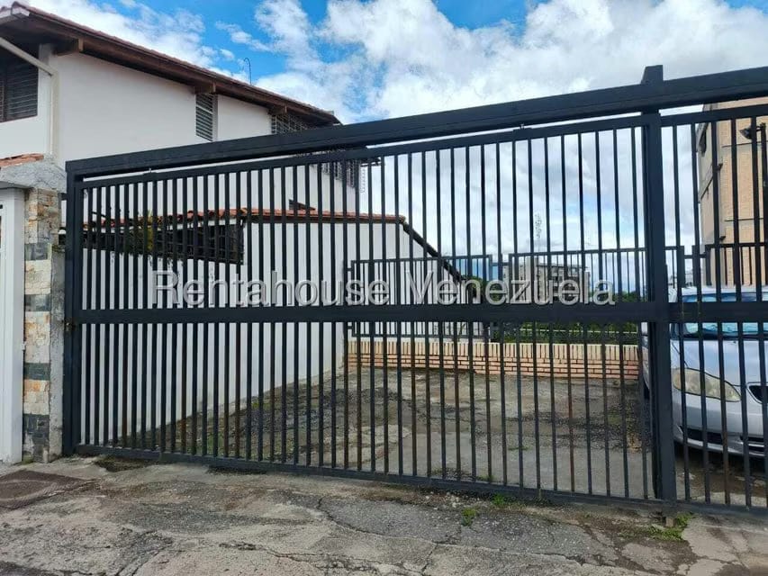 Apartamento (1 Nivel) en Alquiler en Colinas de Bello Monte, Distrito Metropolitano - 43