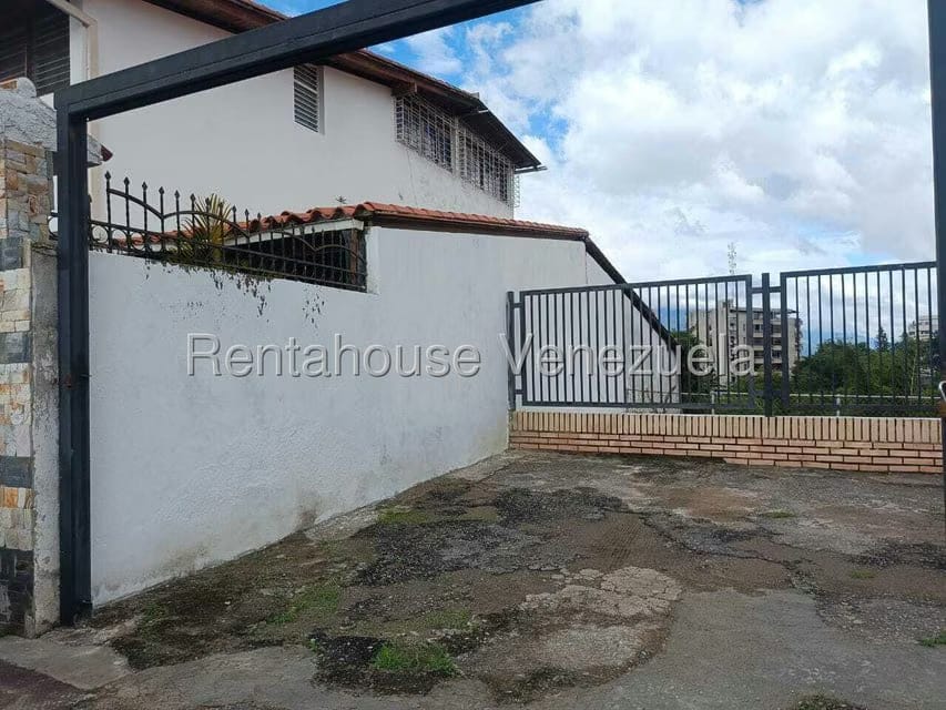 Apartamento (1 Nivel) en Alquiler en Colinas de Bello Monte, Distrito Metropolitano - 44
