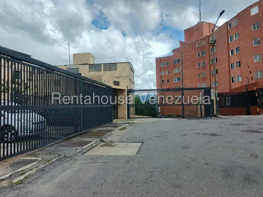 Apartamento (1 Nivel) en Alquiler en Colinas de Bello Monte, Distrito Metropolitano - 45