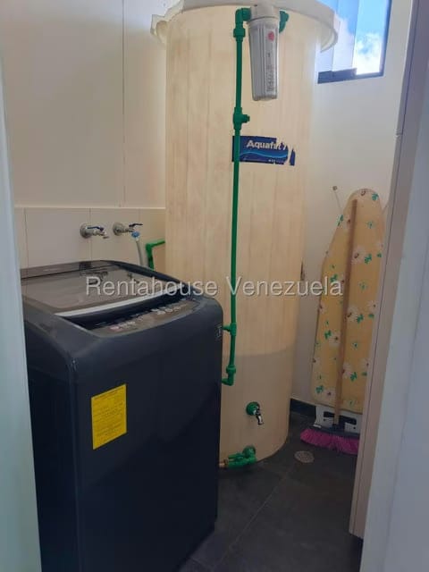 Apartamento (1 Nivel) en Alquiler en Colinas de Bello Monte, Distrito Metropolitano - 8