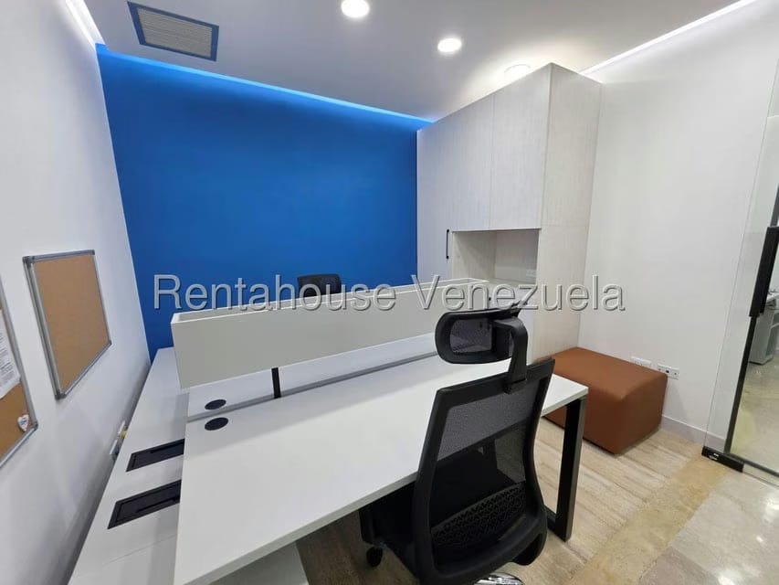 Comercial (Local Comercial) en Alquiler en Prados del Este, Distrito Metropolitano - 7
