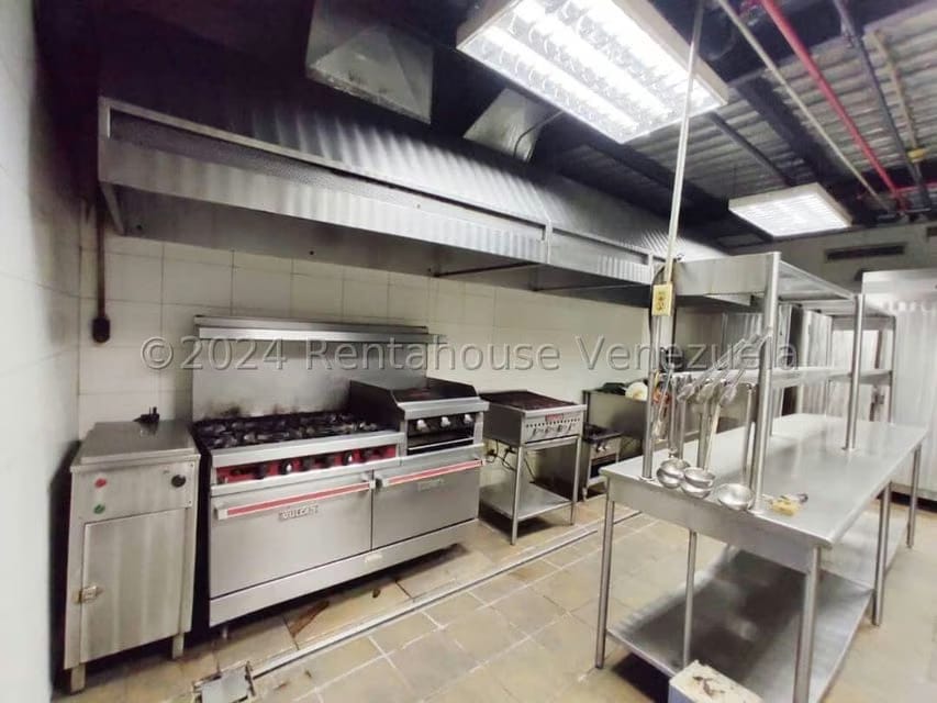 Comercial (Local Comercial) en Alquiler en Parroquia Juan de Villegas, Lara - 11