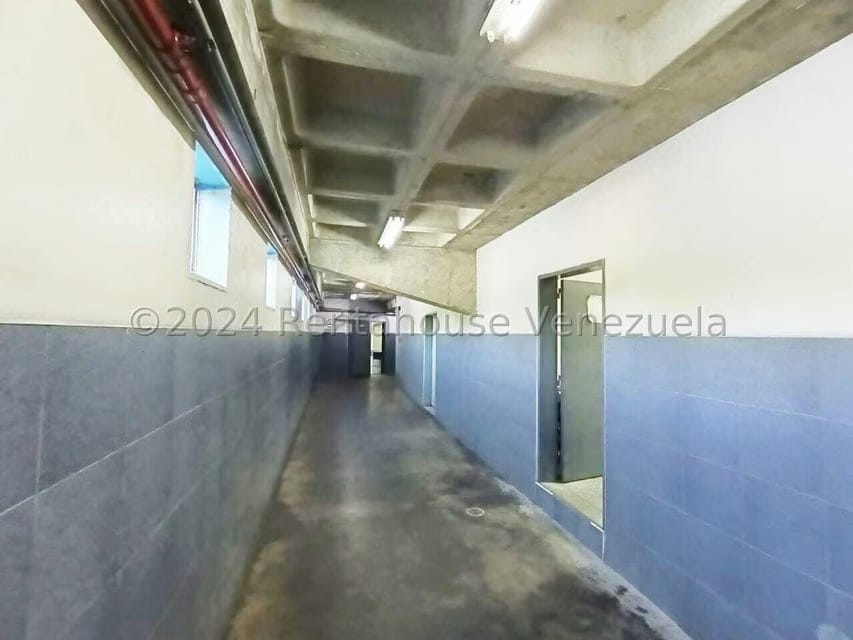 Comercial (Local Comercial) en Alquiler en Parroquia Juan de Villegas, Lara - 23