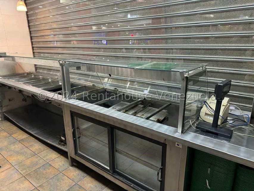 Comercial (Local Comercial) en Alquiler en Parroquia Juan de Villegas, Lara - 4