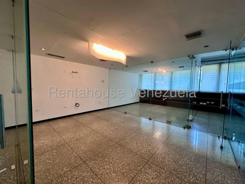 Comercial (Oficina) en Alquiler en La Trinidad, Distrito Metropolitano - 11
