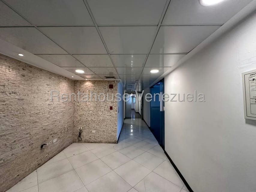 Comercial (Oficina) en Alquiler en La Trinidad, Distrito Metropolitano - 5