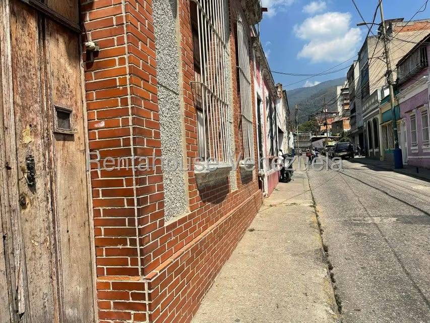 Casa (Multipes Niveles) en Venta en La Pastora, Distrito Metropolitano - 2