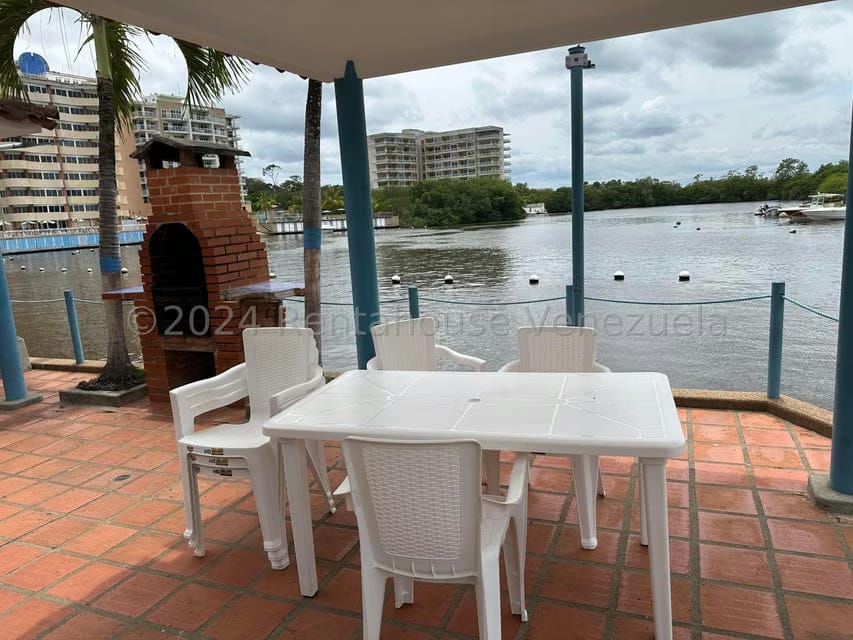 Apartamento (1 Nivel) en Venta en Puerto Encantado, Miranda - 4