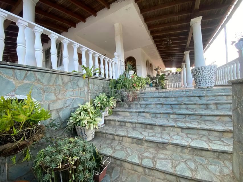 Casa (1 Nivel) en Venta en La Rosaleda, Miranda - 2