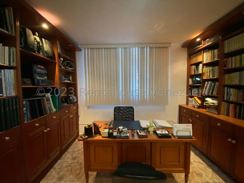 Casa (1 Nivel) en Venta en La Rosaleda, Miranda - 15