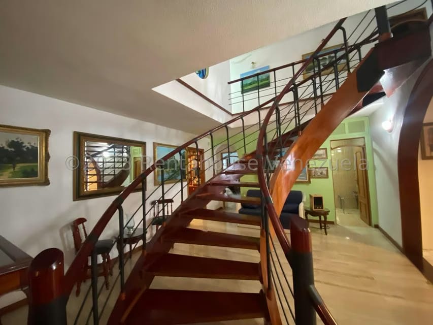 Casa (1 Nivel) en Venta en La Rosaleda, Miranda - 33