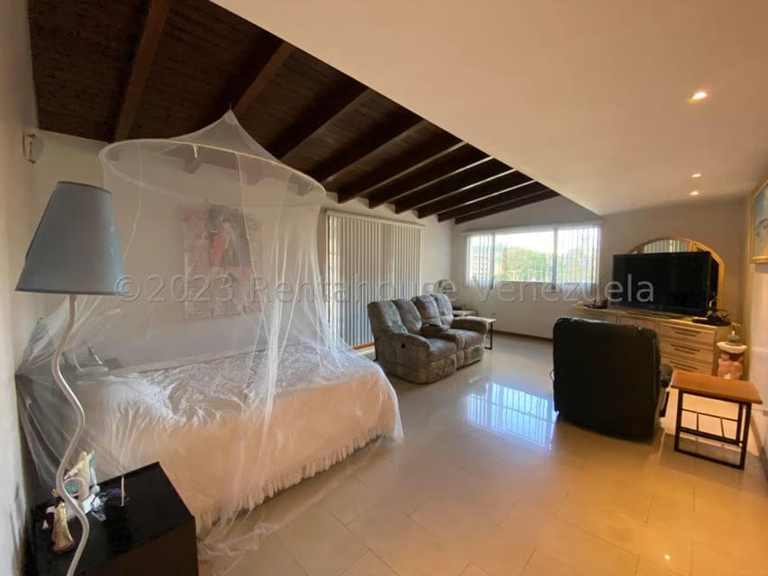 Casa (1 Nivel) en Venta en La Rosaleda, Miranda - 46