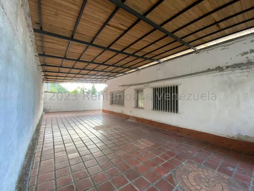Casa (1 Nivel) en Venta en La Rosaleda, Miranda - 49