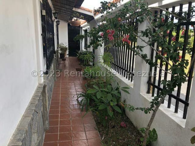 Casa (Duplex) en Venta en Las Polonias Nuevas, Miranda - 33