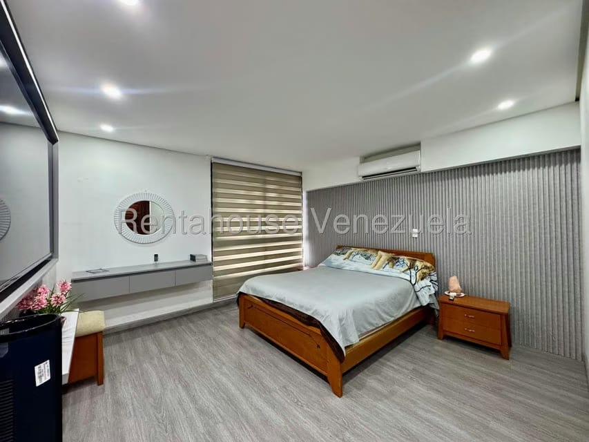 Casa (Multipes Niveles) en Venta en Colinas de Vista Alegre, Distrito Metropolitano - 28