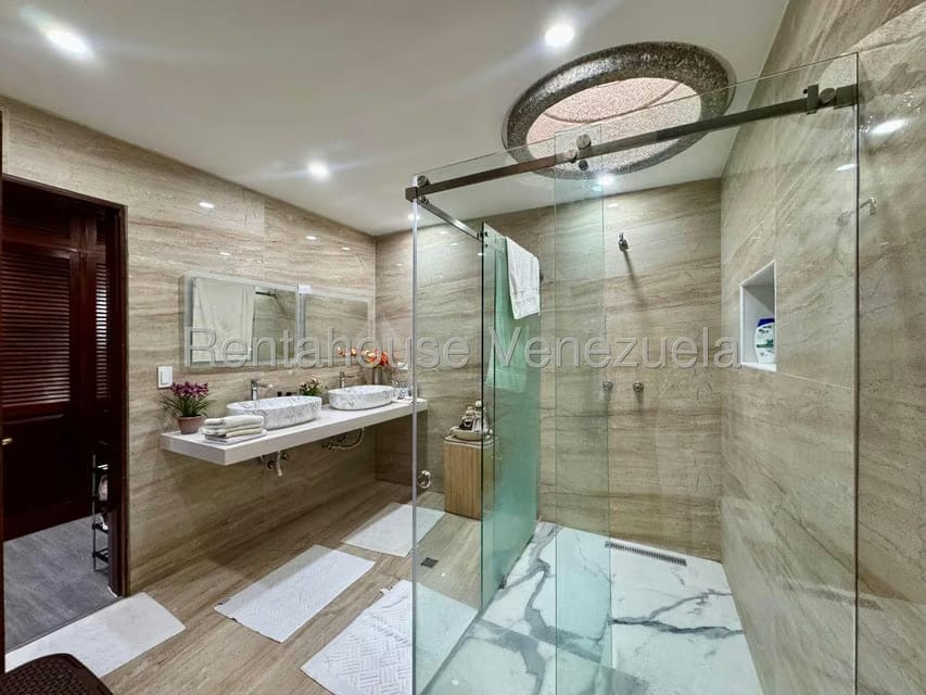 Casa (Multipes Niveles) en Venta en Colinas de Vista Alegre, Distrito Metropolitano - 32