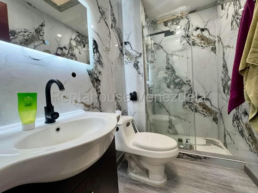 Casa (Multipes Niveles) en Venta en Colinas de Vista Alegre, Distrito Metropolitano - 34