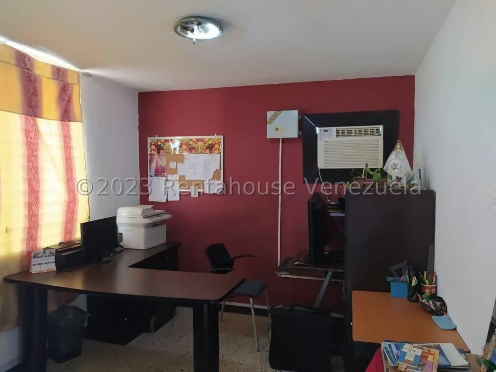 23-21911 Venta de Casa comercial en Rosal Sur ..KB - 4