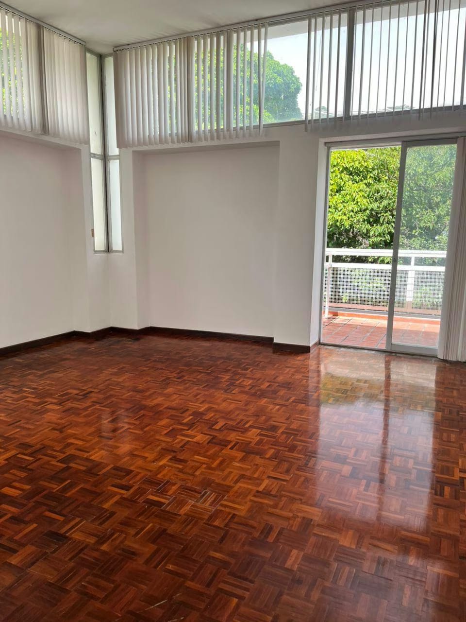 Penthouse en Venta - Las Mercedes - Urb. Las Minas de Baruta - Estado Miranda - 5