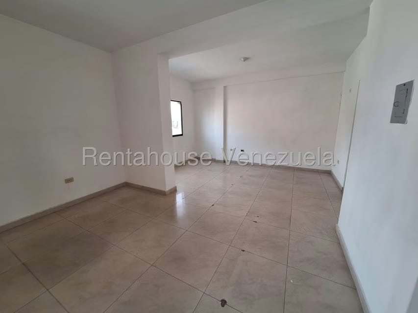 Comercial (Local Comercial) en Alquiler en La Inmaculada, Merida - 2