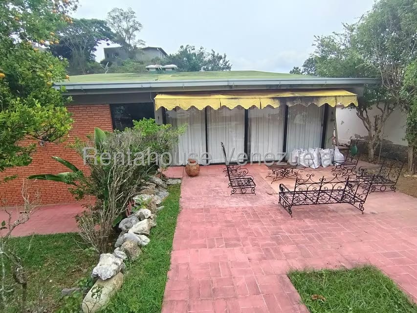 Casa (Multipes Niveles) en Venta en Prados del Este, Distrito Metropolitano - 19