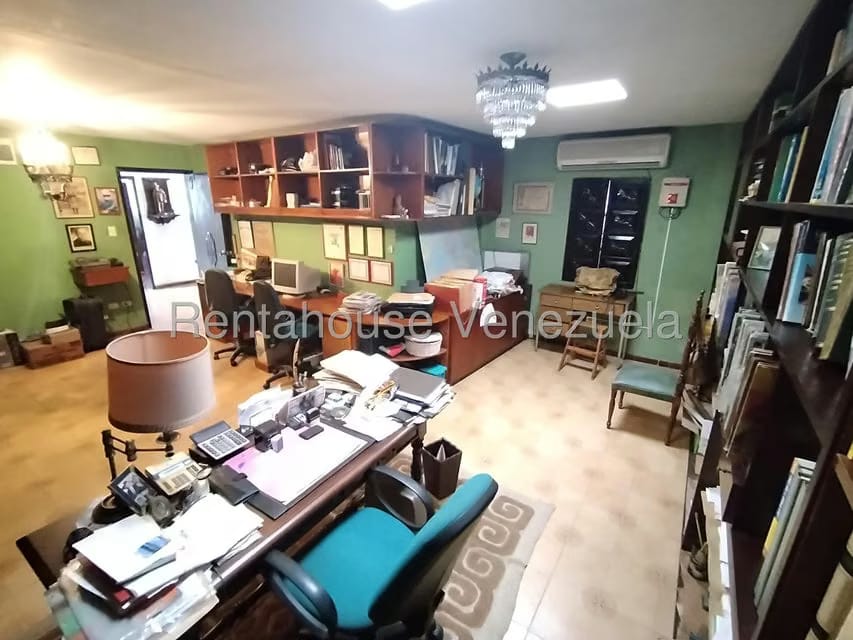 Casa (Multipes Niveles) en Venta en Prados del Este, Distrito Metropolitano - 54