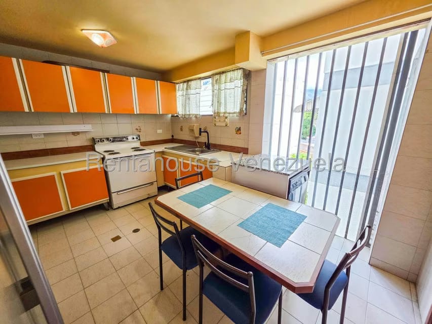 Apartamento (1 Nivel) en Alquiler en El Cafetal, Distrito Metropolitano - 18