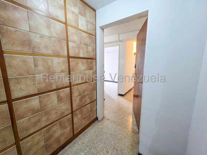 Apartamento (1 Nivel) en Alquiler en El Cafetal, Distrito Metropolitano - 3