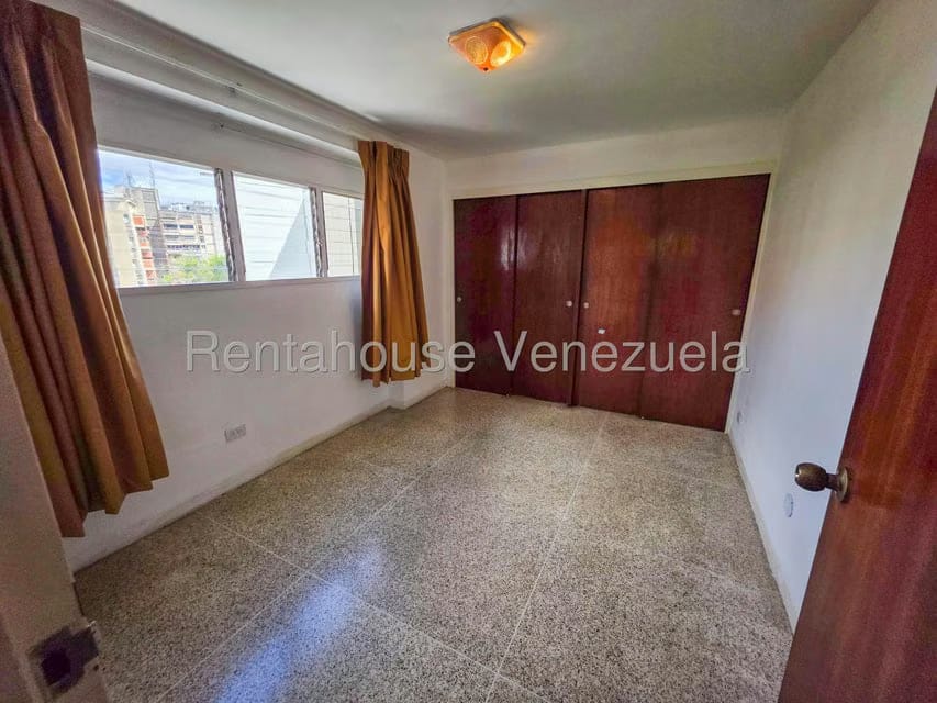 Apartamento (1 Nivel) en Alquiler en El Cafetal, Distrito Metropolitano - 21
