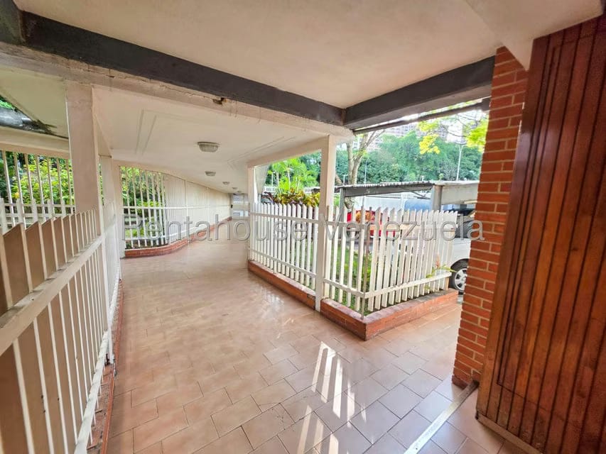 Apartamento (1 Nivel) en Alquiler en El Cafetal, Distrito Metropolitano - 27