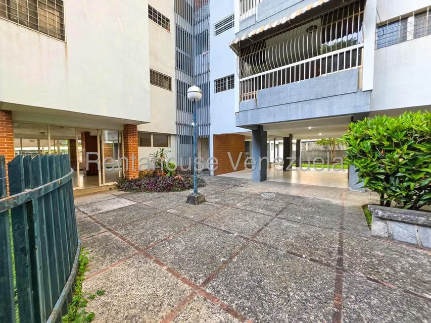 Apartamento (1 Nivel) en Alquiler en El Cafetal, Distrito Metropolitano - 31