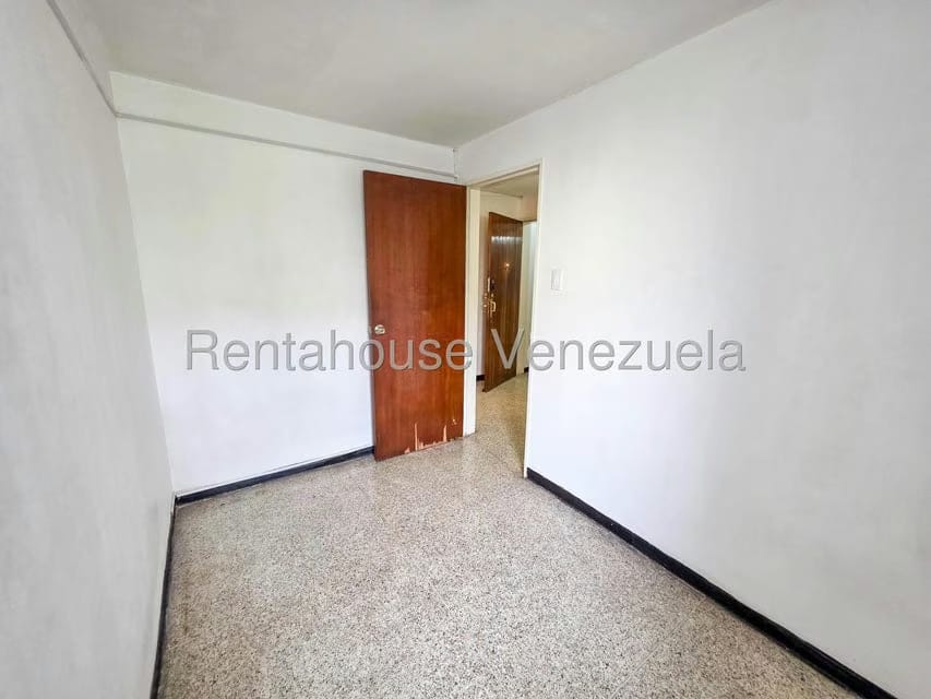 Apartamento (1 Nivel) en Alquiler en El Cafetal, Distrito Metropolitano - 6
