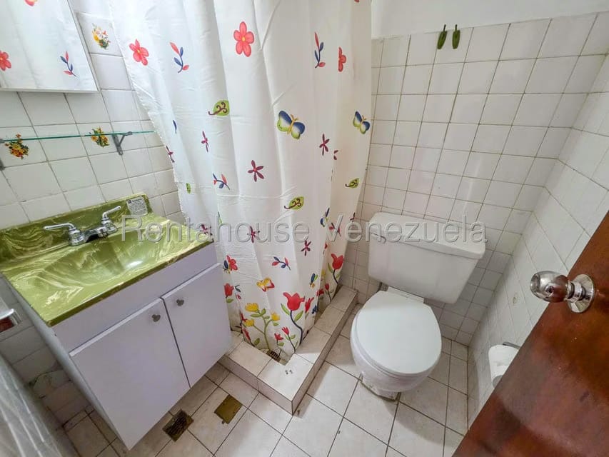 Apartamento (1 Nivel) en Alquiler en El Cafetal, Distrito Metropolitano - 7