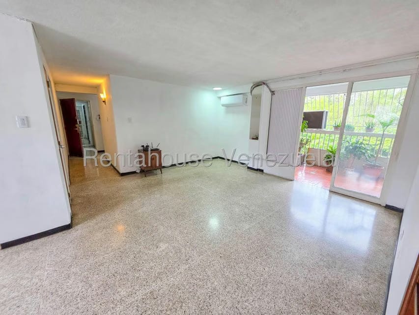 Apartamento (1 Nivel) en Alquiler en El Cafetal, Distrito Metropolitano - 9