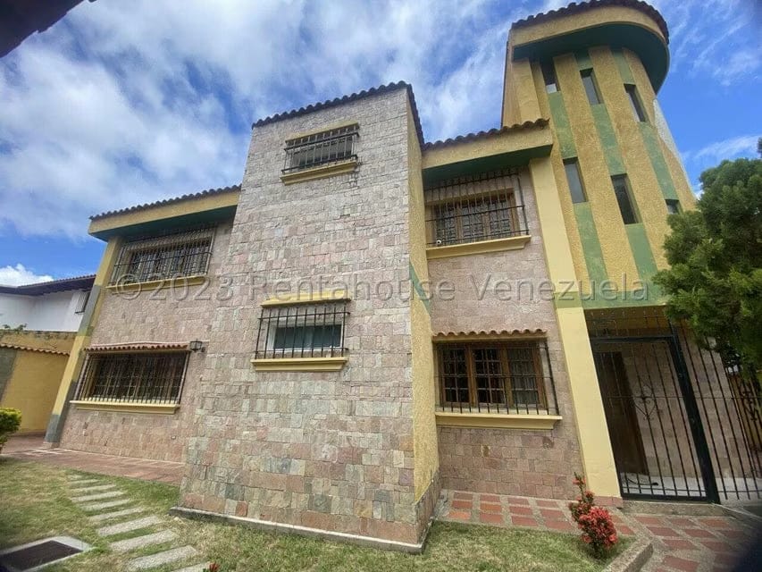 Apartamento (1 Nivel) en Alquiler en Colinas de Los Ruices, Distrito Metropolitano - 2